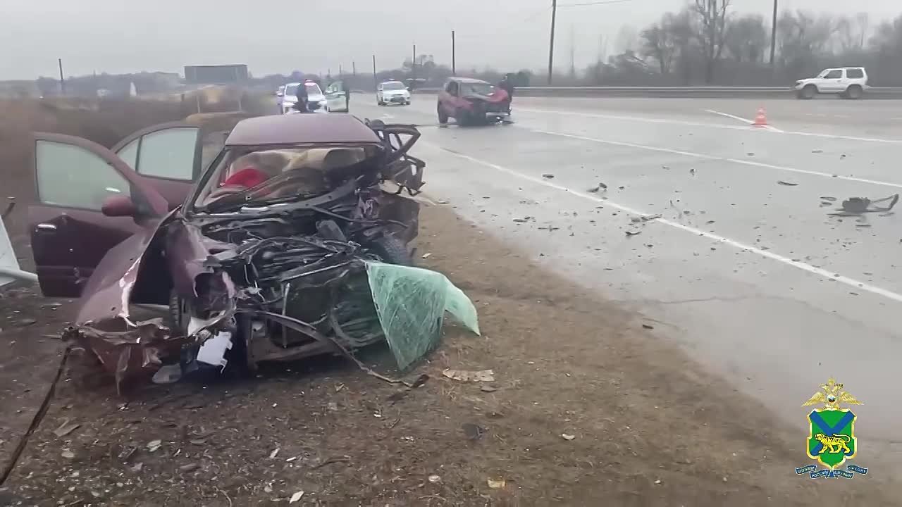 В Октябрьском округе Госавтоинспекция устанавливает обстоятельства ДТП, в котором погибли два человека