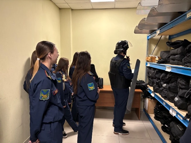 Во Владивостоке транспортные полицейские организовали для студентов комплекс увлекательных экскурсий Во Владивостоке транспортные полицейские организовали для студентов комплекс увлекательных экскурсий