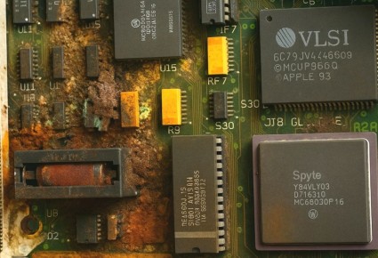 Коррозия на платах: как спасти электронику и вернуть ей жизнь