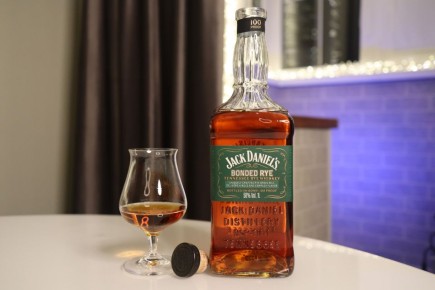 В duty free появился Jack Daniel's Bonded Rye — крепкий ржаной Tennessee с пометкой bottled-in-bond
