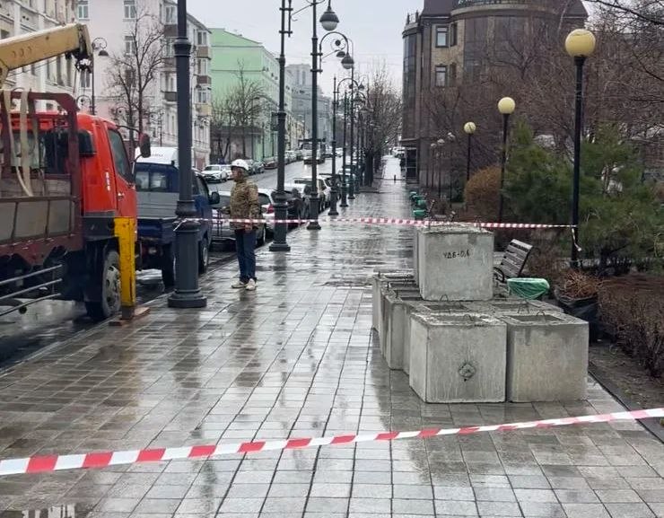 Во Владивостоке началась реконструкция сквера Городов-побратимов