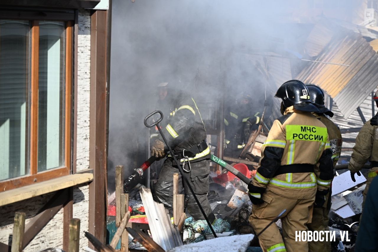 Стоит отметить, что рынок на Детском парке горит уже не в первый раз Стоит отметить, что рынок на Детском парке горит уже не в первый раз