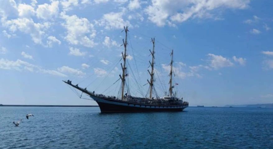 �������� �������� ������������� ������������ �� ����������� � �� ����� ��������� ������� ��������, ��� ���� 64 ����. �� ���� "������: ��������" ������� �������� �������� � �������� �� ����� "�������".