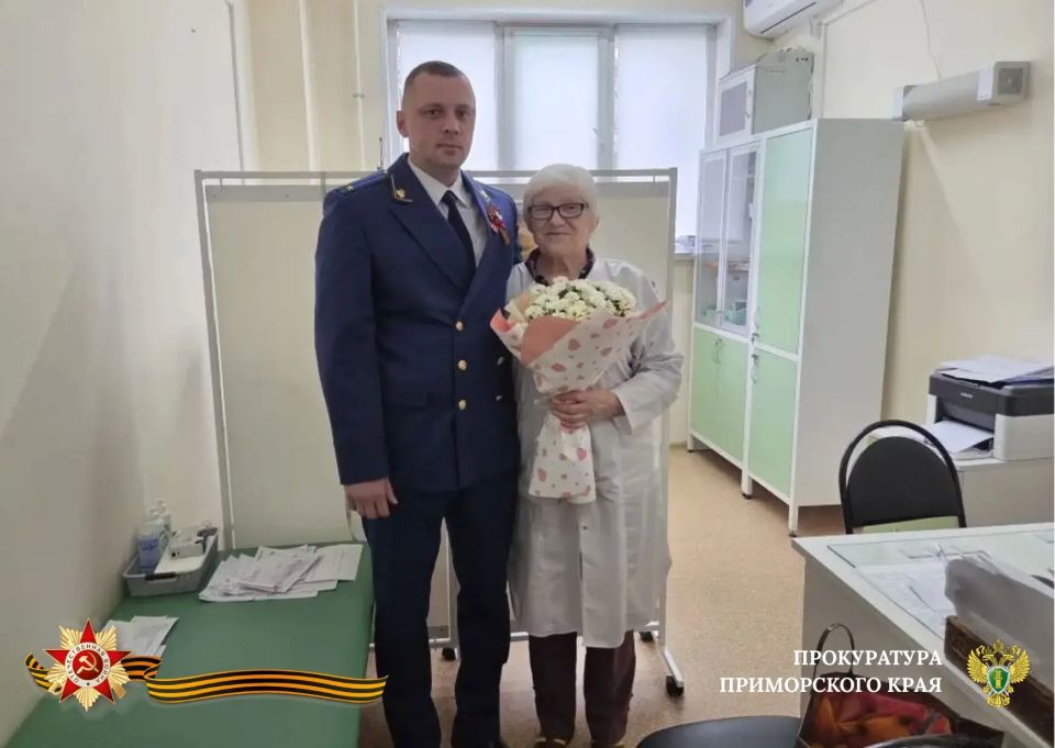 Дальнереченский межрайонный прокурор Александр Авраменко посетил бывшую узницу концлагеря Светлану Андреевну Любас