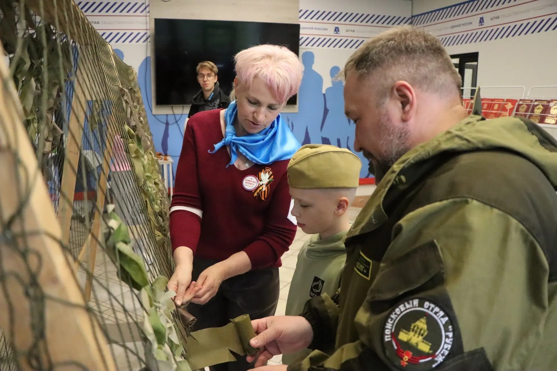 Артём Туров: В День Победы смоляне смогли примерить форму красноармейцев, найти своих пропавших родственников и сплести маскировочные сети Артём Туров: В День Победы смоляне смогли примерить форму красноармейцев, найти своих пропавших родственников и сплести маскировочные сети