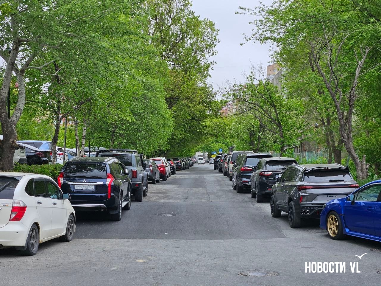 Городские дорожные службы завершили ремонт проезда по проспекту Красного Знамени между улицей Иманской и Океанским проспектом Городские дорожные службы завершили ремонт проезда по проспекту Красного Знамени между улицей Иманской и Океанским проспектом