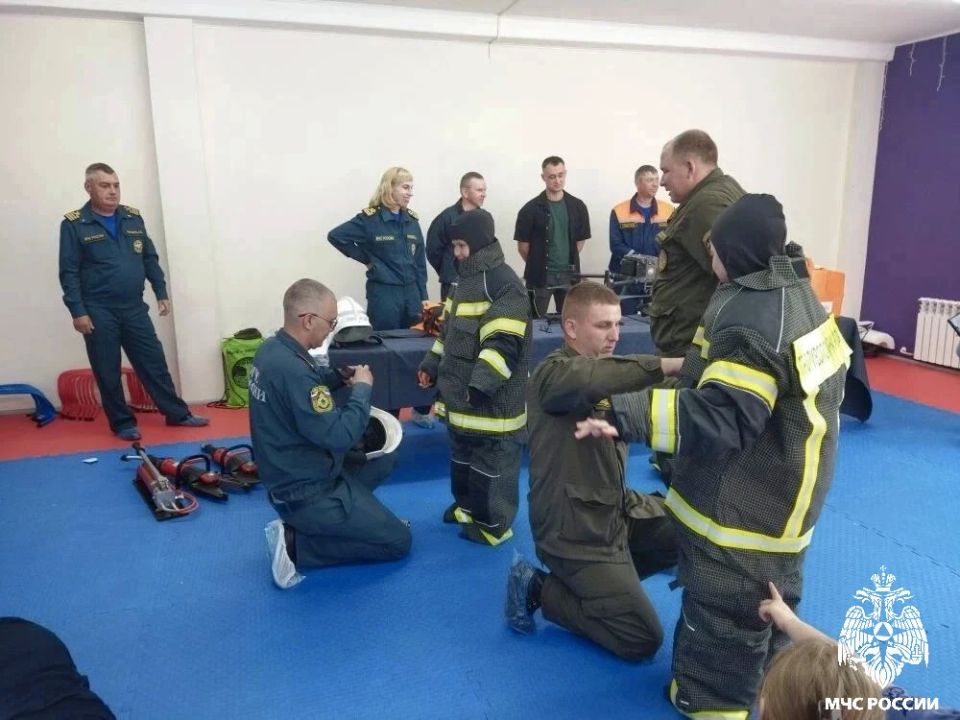 Погружение в профессию спасателей Погружение в профессию спасателей