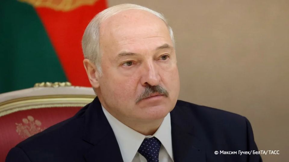 Белоруссия и РФ никому не угрожают, но готовы защищать совместное отечество от Бреста до Владивостока, заявил Лукашенко на совместной тренировке ядерных сил