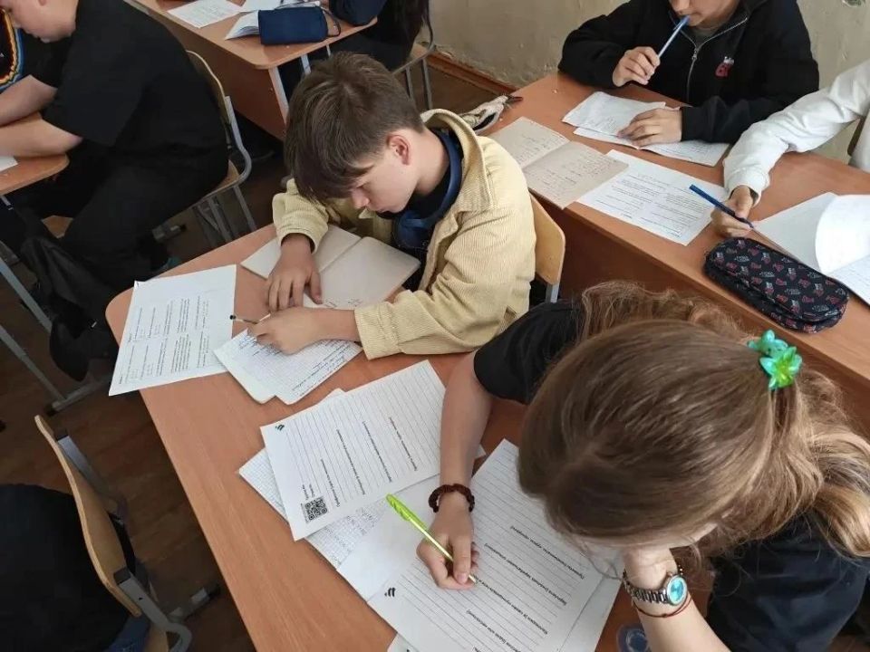 Ученики школ Артёма теперь знают, куда идти учиться после 9 класса Ученики школ Артёма теперь знают, куда идти учиться после 9 класса