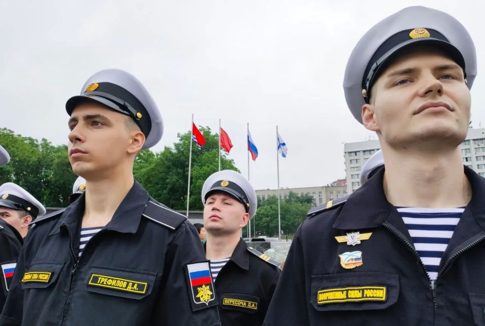 21 мая Тихоокеанский флот ВМФ России отмечает 295 лет со дня основания 21 мая Тихоокеанский флот ВМФ России отмечает 295 лет со дня основания