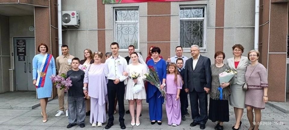 В ЗАГСе Находки провели торжественные мероприятия для семей В ЗАГСе Находки провели торжественные мероприятия для семей
