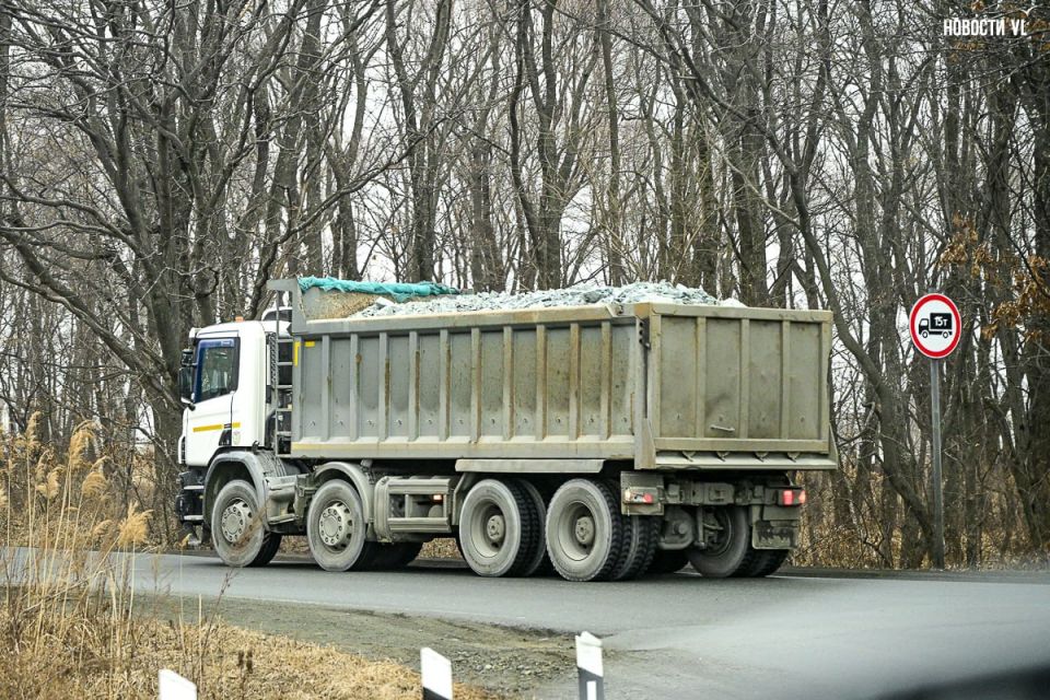 В Прохладном увеличат допустимую массу грузовиков с 3,5 до 10 тонн, иначе суда отказываются заезжать мусоровозы