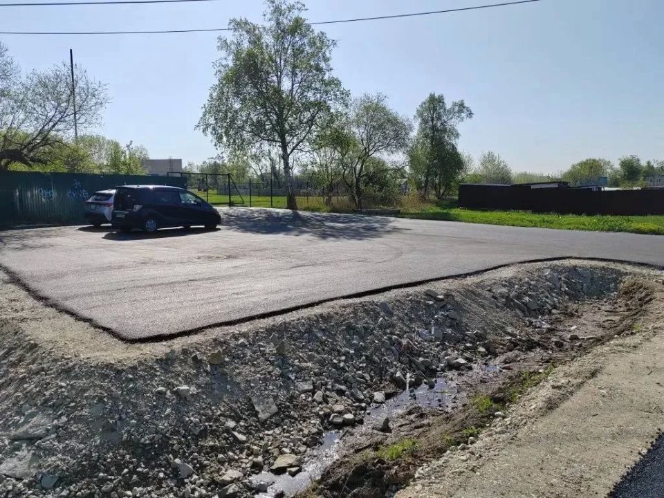 В Надеждинском округе ремонтируют улицы и подъезд к школе В Надеждинском округе ремонтируют улицы и подъезд к школе