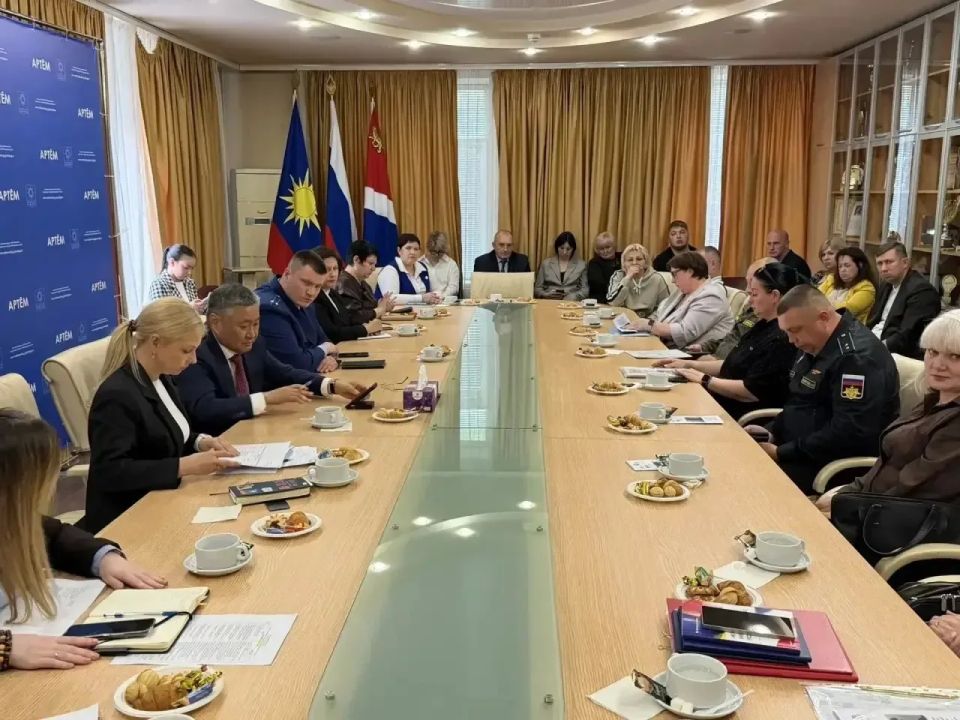 В Приморье продолжается работа по защите прав участников СВО и членов их семей В Приморье продолжается работа по защите прав участников СВО и членов их семей