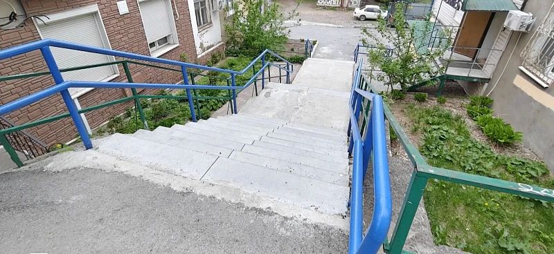 Новые лестницы появились по 14 адресам во Владивостоке Новые лестницы появились по 14 адресам во Владивостоке