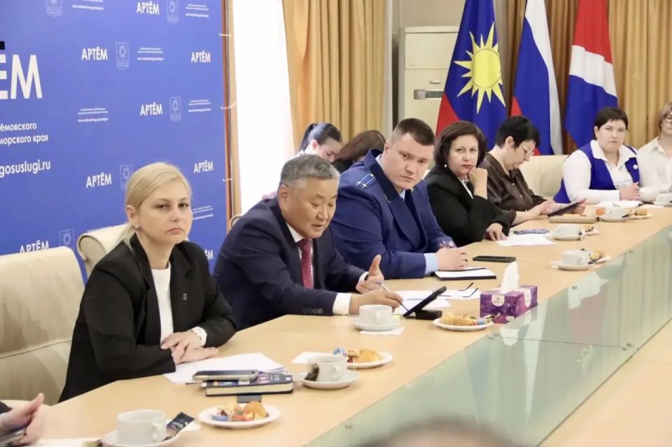 В Приморье продолжается работа по защите прав участников СВО и членов их семей В Приморье продолжается работа по защите прав участников СВО и членов их семей