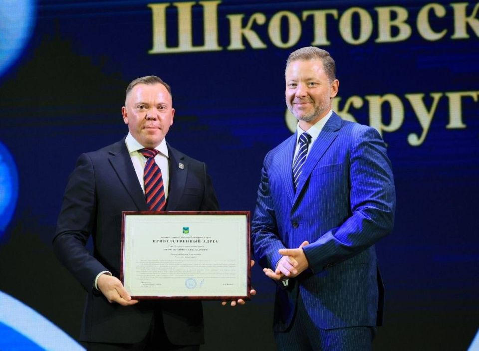 Сто лет - и в расцвете сил! Сто лет - и в расцвете сил!