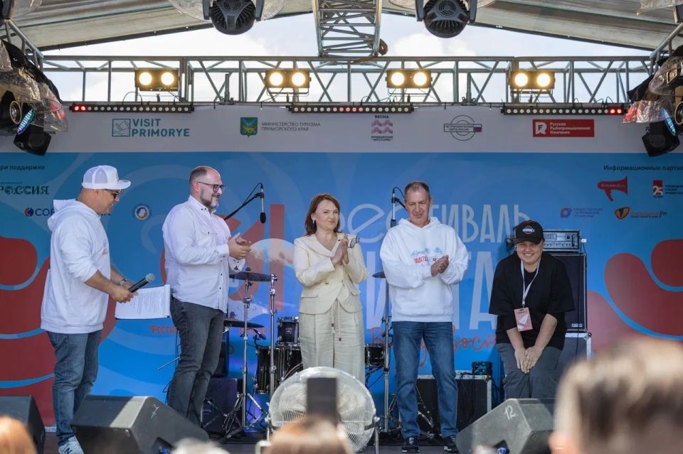 Константин Шестаков: Гастрономический фестиваль минтая «О! Мега Вкус» проходит на набережной Спортивной гавани Константин Шестаков: Гастрономический фестиваль минтая «О! Мега Вкус» проходит на набережной Спортивной гавани