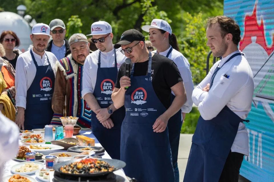 Константин Шестаков: Гастрономический фестиваль минтая «О! Мега Вкус» проходит на набережной Спортивной гавани Константин Шестаков: Гастрономический фестиваль минтая «О! Мега Вкус» проходит на набережной Спортивной гавани