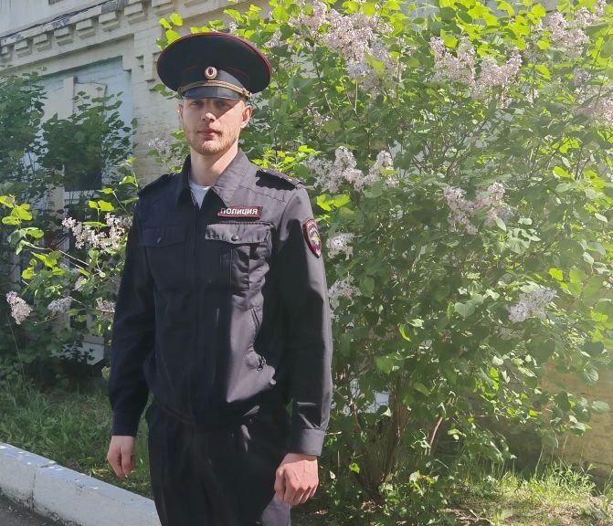 В ПРИМОРСКОМ КРАЕ ЖИТЕЛЬНИЦА УССУРИЙСКА ЧЕРЕЗ ГАЗЕТУ ПОБЛАГОДАРИЛА УЧАСТКОВОГО УПОЛНОМОЧЕННОГО ПОЛИЦИИ ЗА СПАСЕНИЕ ДОМАШНЕГО ПИТОМЦА