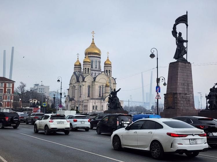 С 1 по 29 июня во Владивостоке проходит прием заявок от претендентов на пост мэра