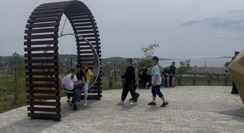 В день защиты детей в Большом Камне открыли парк «Андреевский» В день защиты детей в Большом Камне открыли парк «Андреевский»