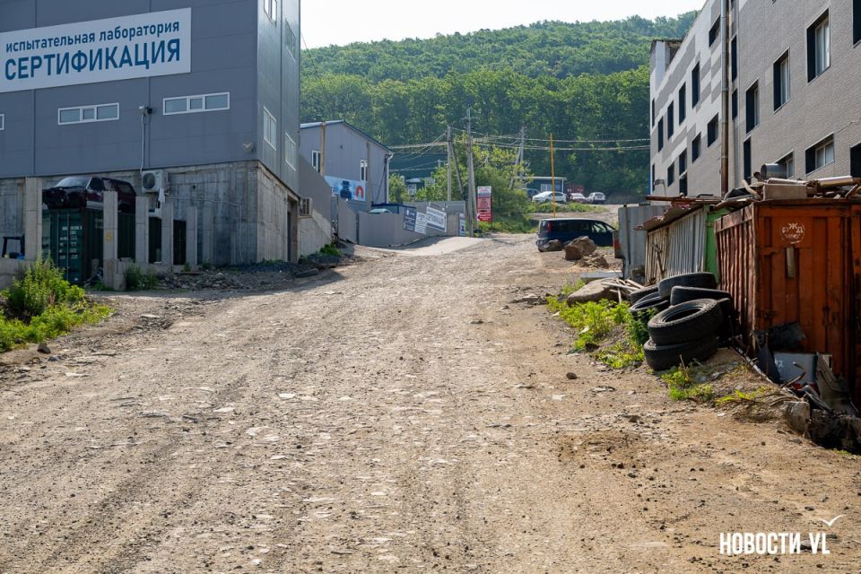 В этом году приведут в порядок улицу Дальнюю до выезда на объездную трассу Седанка – Патрокл В этом году приведут в порядок улицу Дальнюю до выезда на объездную трассу Седанка – Патрокл