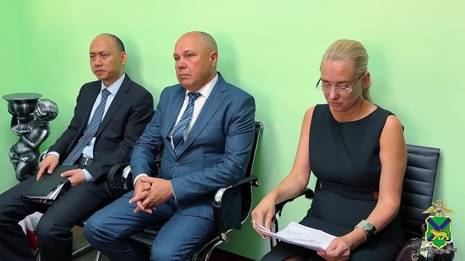 Глава УМВД Приморья провел рабочую встречу с Генконсулом КНР по вопросам сотрудничества в сфере безопасности