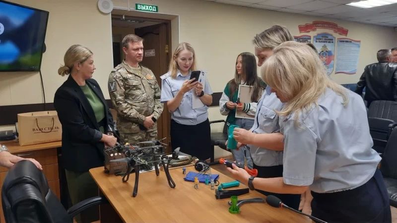 В Находке состоялась встреча сотрудников транспортной полиции с ветераном боевых действий, участником Специальной военной операции