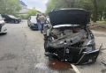 На Постышева водитель Toyota Crown врезался в Mercedes и сбежал, угрожая очевидцам