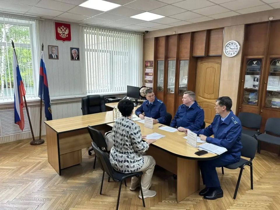 Сегодня заместитель прокурора Приморского края Степан Тюкавкин провел личный прием граждан Сегодня заместитель прокурора Приморского края Степан Тюкавкин провел личный прием граждан