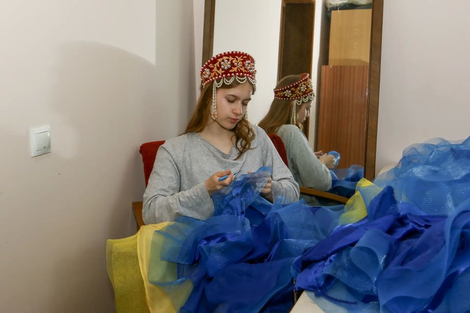 Подростки Находки летом не только отдыхают, но и трудятся Подростки Находки летом не только отдыхают, но и трудятся