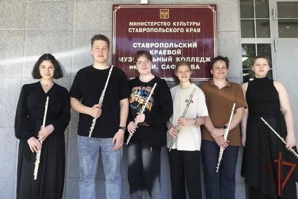 Музыканты Росгвардии проводят уникальные творческие мастер-классы для учеников музыкальных школ Кавминвод Музыканты Росгвардии проводят уникальные творческие мастер-классы для учеников музыкальных школ Кавминвод