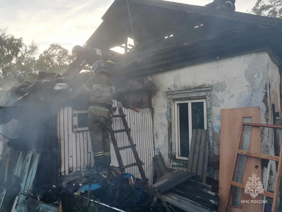 Два человека погибли в пожаре в Уссурийске Два человека погибли в пожаре в Уссурийске