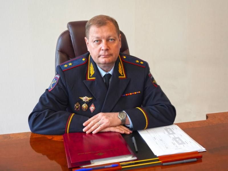 Поздравление главы УМВД по Приморью Александра Табакаева с Днём России