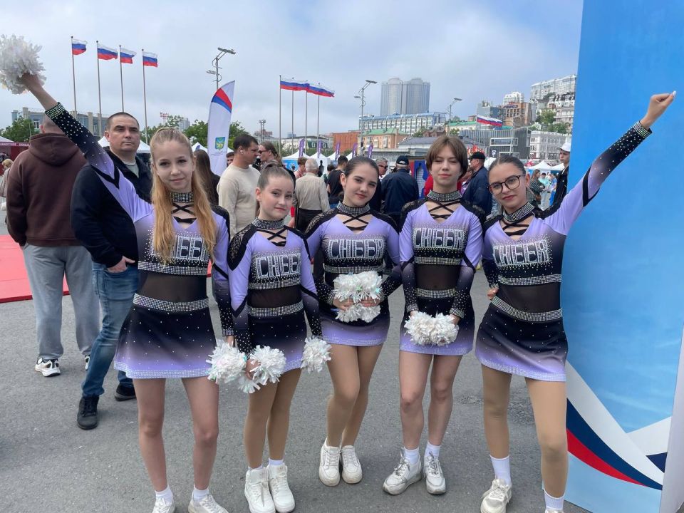 Владивосток встретил День России спортивным парадом единства! Владивосток встретил День России спортивным парадом единства!