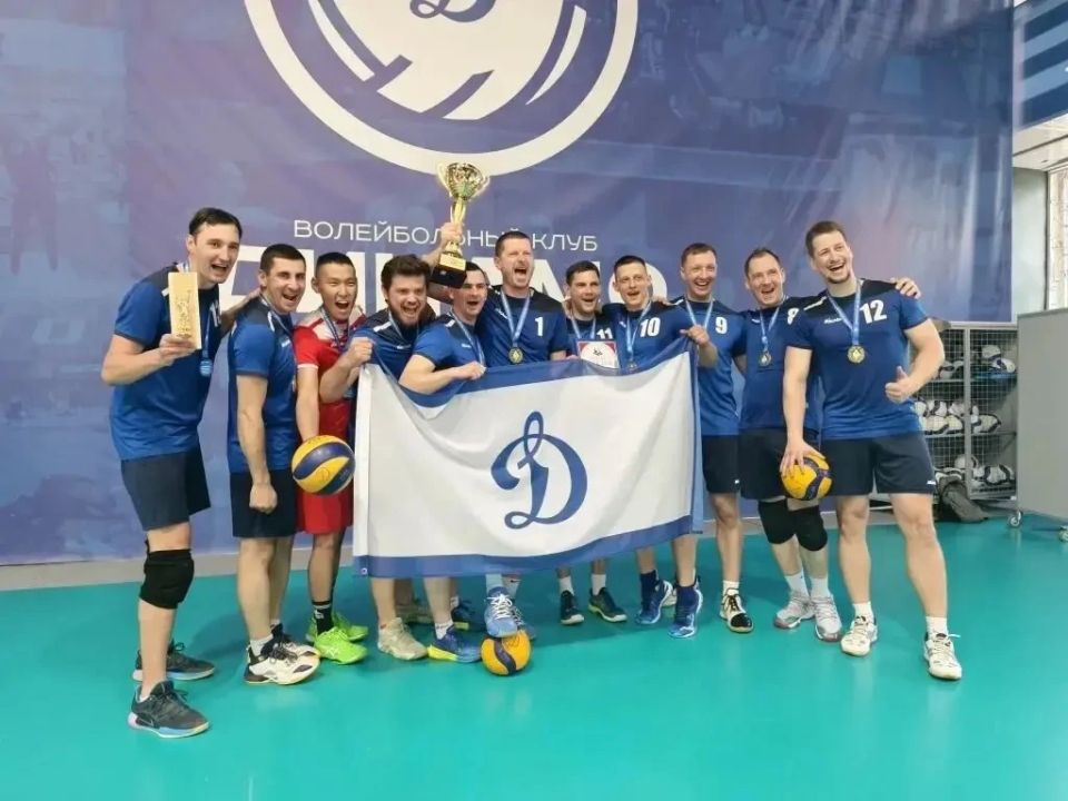 11 июня в спорткомплексе "Динамо" завершился чемпионат ПСО "Динамо" по волейболу среди коллективов физической культуры, который собрал 8 сборных команд 11 июня в спорткомплексе "Динамо" завершился чемпионат ПСО "Динамо" по волейболу среди коллективов физической культуры, который собрал 8 сборных команд