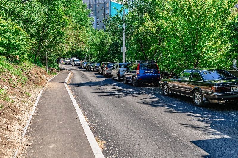 На улице Волховской во Владивостоке благоустроили тротуары и отремонтировали дорогу На улице Волховской во Владивостоке благоустроили тротуары и отремонтировали дорогу
