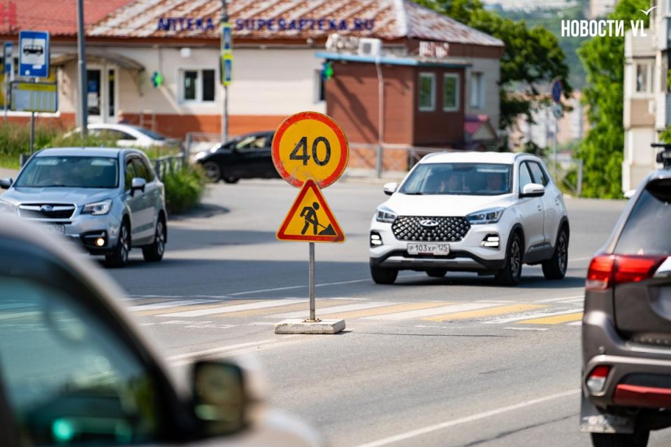 На кольце Запорожской перемещают тепловой колодец, чтобы вокруг не образовывались ямы На кольце Запорожской перемещают тепловой колодец, чтобы вокруг не образовывались ямы