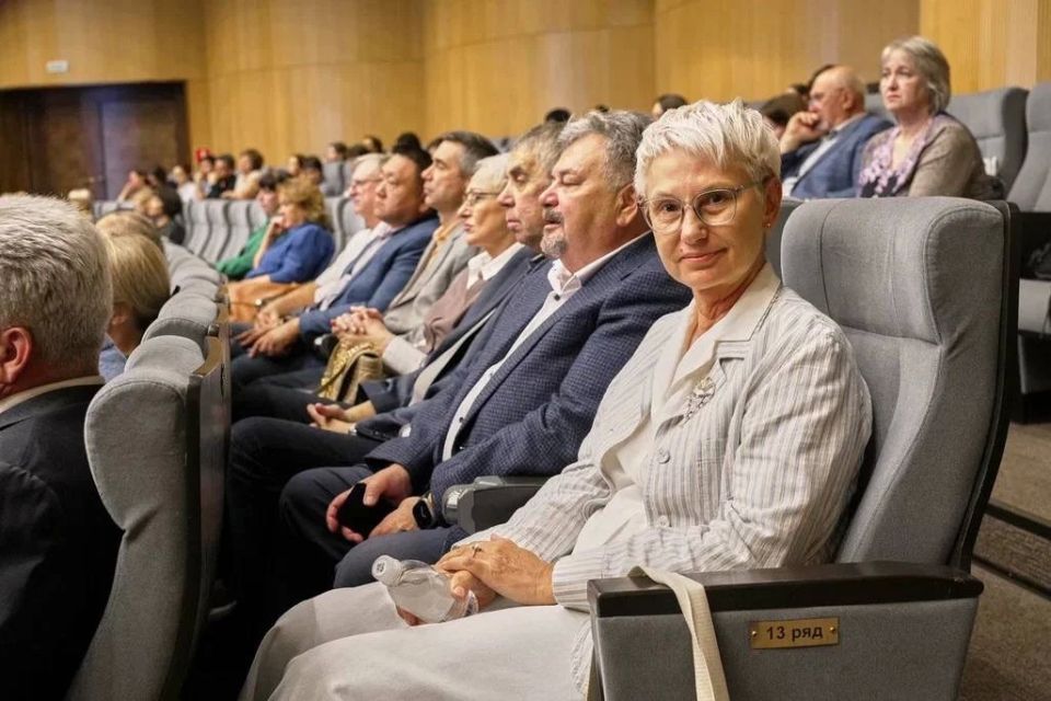Служение людям — главная миссия медицины Служение людям — главная миссия медицины