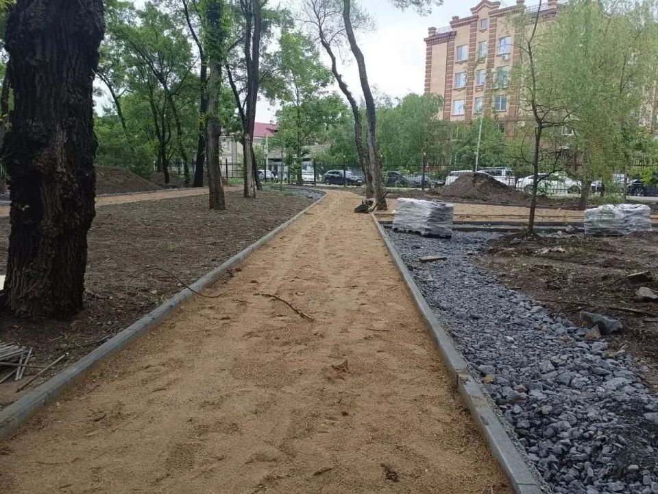 Городской парк ДОРА и центральная площадь в Уссурийске преображаются Городской парк ДОРА и центральная площадь в Уссурийске преображаются