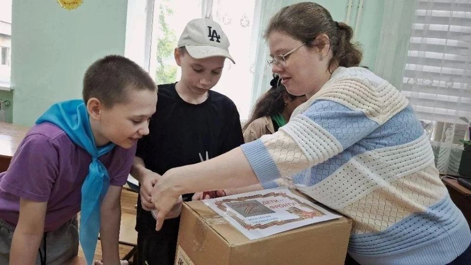Каникулы с пользой. В пришкольном лагере школы № 3 Кавалерово ребята из отрядов «Моряки» и «Эколята» нашли способ помочь тем, кто сейчас находится вдали от дома Каникулы с пользой. В пришкольном лагере школы № 3 Кавалерово ребята из отрядов «Моряки» и «Эколята» нашли способ помочь тем, кто сейчас находится вдали от дома