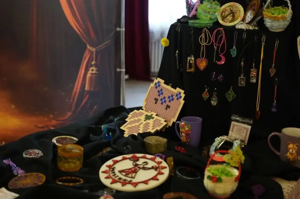 В Уссурийске прошёл благотворительный инклюзивный концерт «Свет сцены для каждого» В Уссурийске прошёл благотворительный инклюзивный концерт «Свет сцены для каждого»
