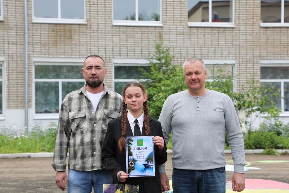 Вот и завершился конкурс рисунков "Безопасность на реке Уссури"! Вот и завершился конкурс рисунков "Безопасность на реке Уссури"!