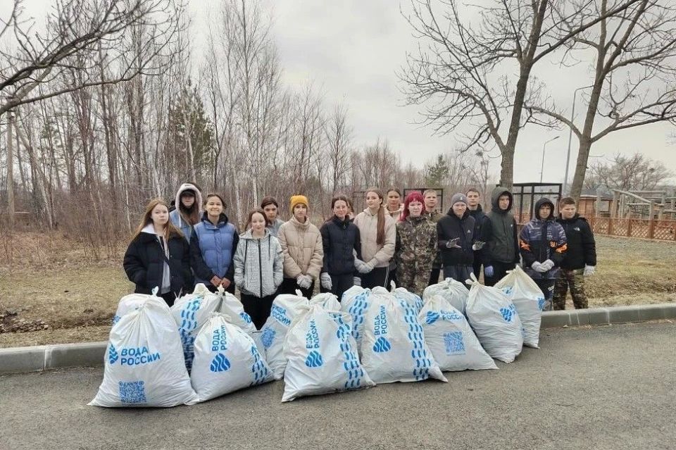 От Татарки до Врангеля: приморцы продолжают очищать берега в рамках акции «Вода России» От Татарки до Врангеля: приморцы продолжают очищать берега в рамках акции «Вода России»