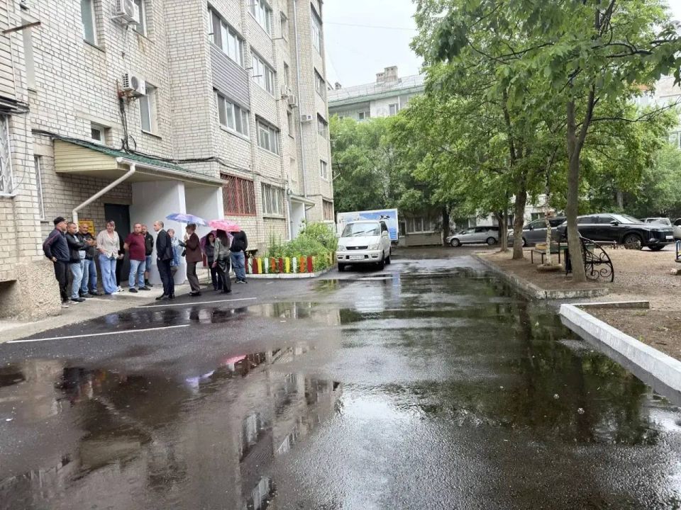 Евгений Корж: Прошла приёмка благоустройства трех дворов - на Гоголя, 9, Плеханова, 33 и Краснознаменной, 160 Евгений Корж: Прошла приёмка благоустройства трех дворов - на Гоголя, 9, Плеханова, 33 и Краснознаменной, 160