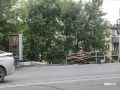 Заменить лестницу к подземному переходу на остановке «Картинная галерея» обещают до конца недели – для пешеходов открыта другая чуть подальше