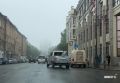 Инкассаторские машины запарковывают автобусную полосу на Комарова – здесь решают проблему с недостающей спецпарковкой