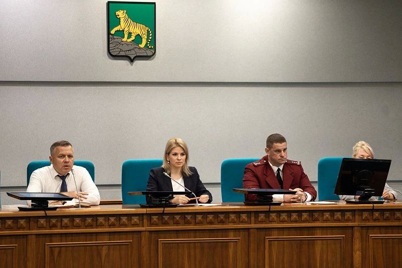 Во Владивостоке обсудили подготовку сферы общественного питания к ВЭФ-2026 Во Владивостоке обсудили подготовку сферы общественного питания к ВЭФ-2026