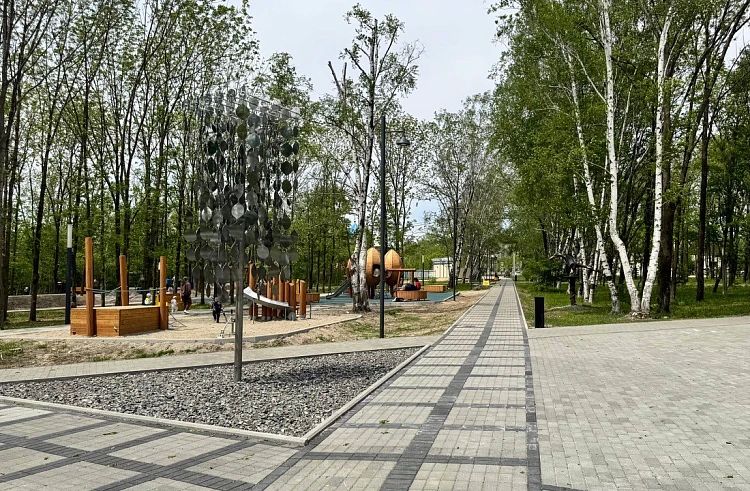 Завершается реконструкция парка «Центральный» в Ханкайском округе